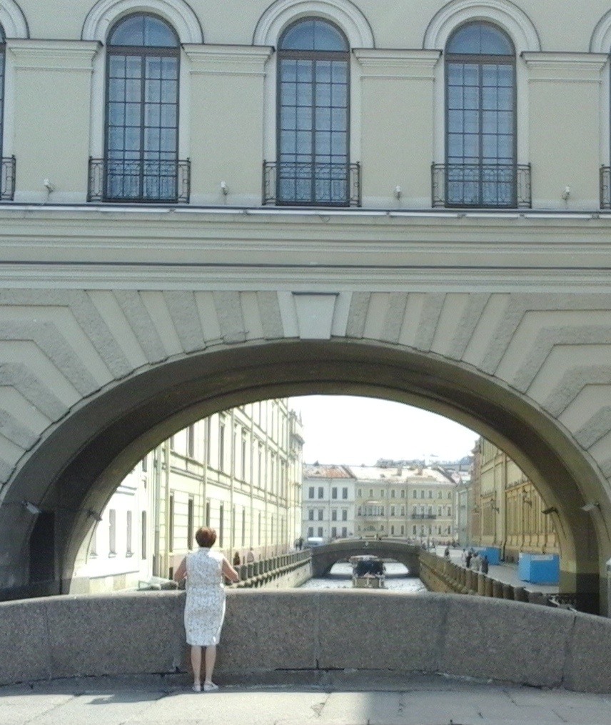 Впрочем, бывает ли центр Петербурга полностью пустым хоть когда-нибудь? Фото автора, 2016 год.