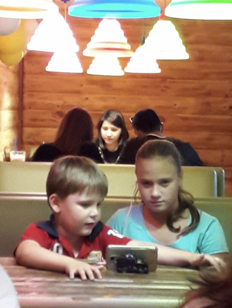 Здесь мы с братом мелкие.