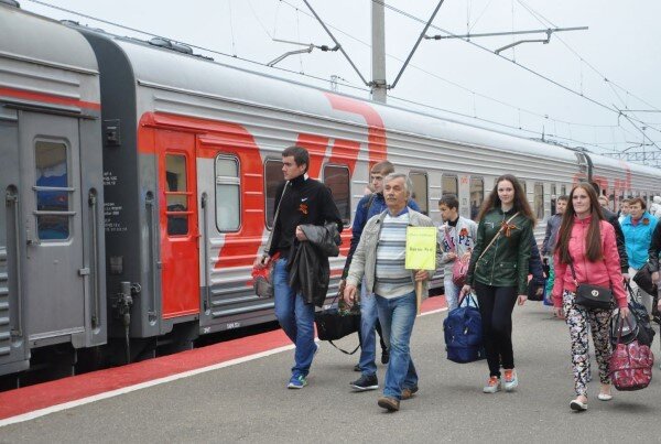 Между Петербургом и Москвой запустят дополнительные поезда