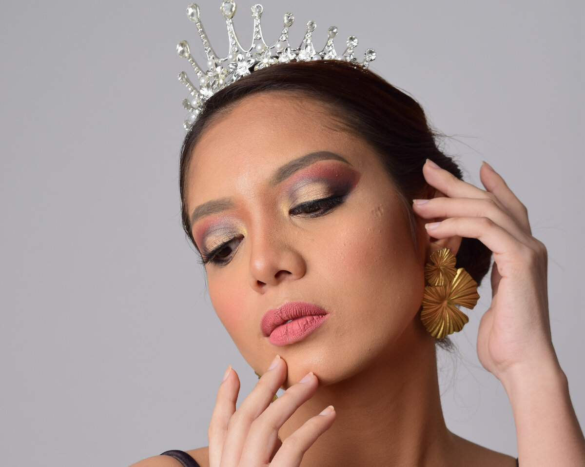 "Да, я - королева. Вам придется работать за меня". Фото автора Ferdie Balean Pexels. Используется по лицензии Creative Commons