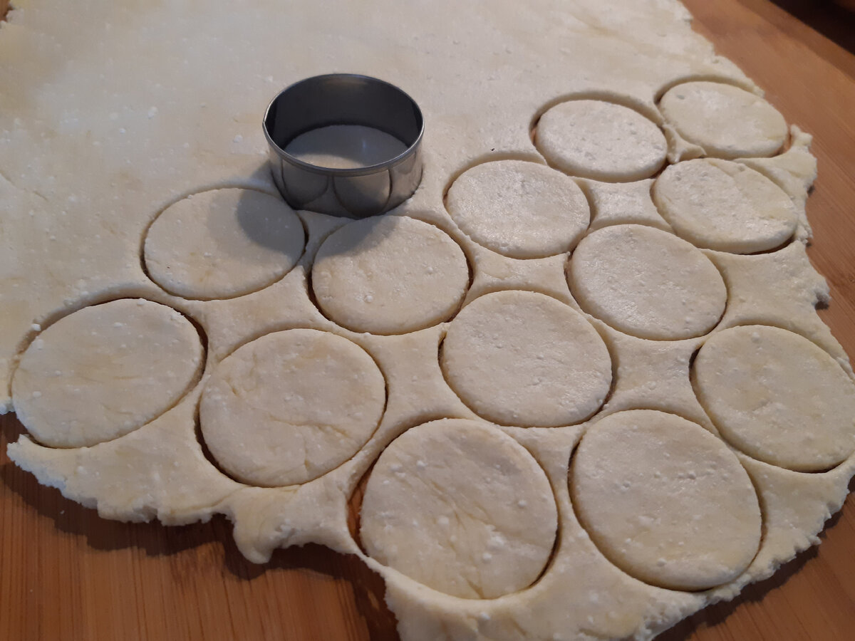 Как испечь соленое печенье с творогом