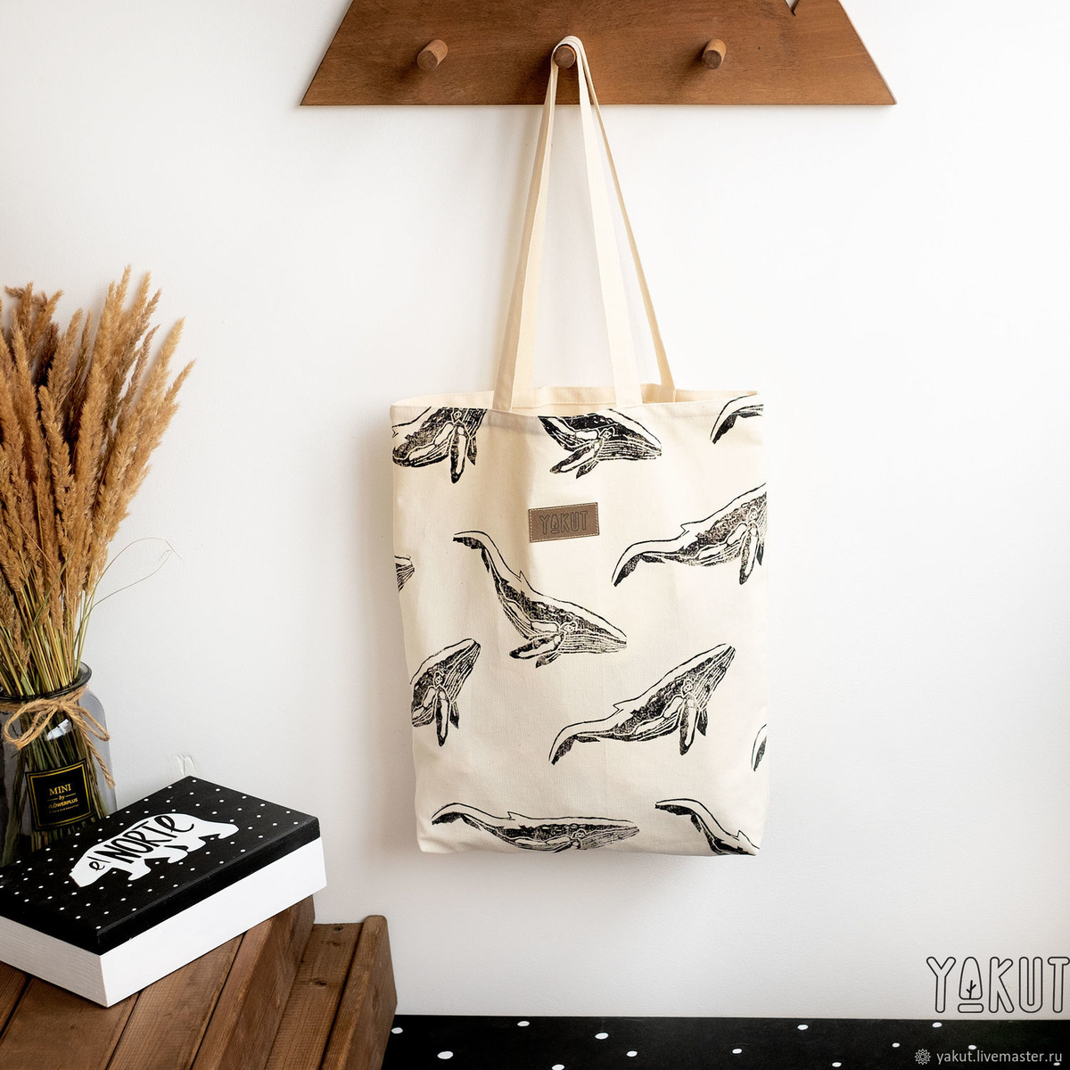 Хлопковый шоппер в скандинавском стиле с Крупными китами, мастерская YAKUT