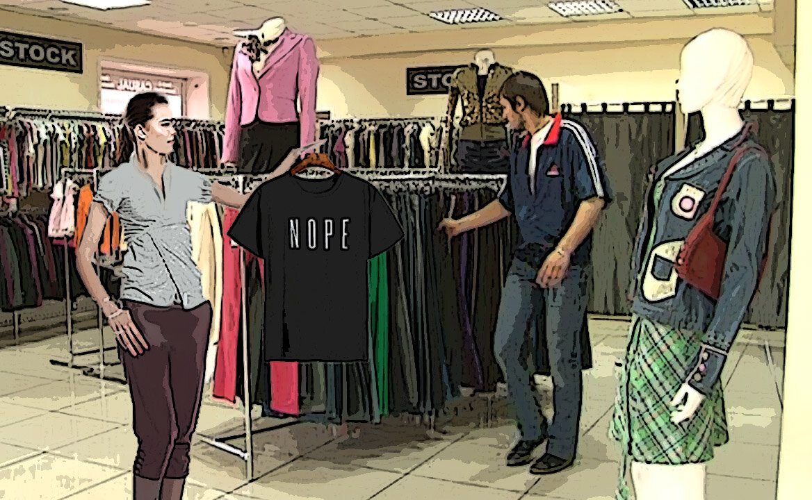 Девушка помогает выбрать покупки своему парню. Иллюстрация