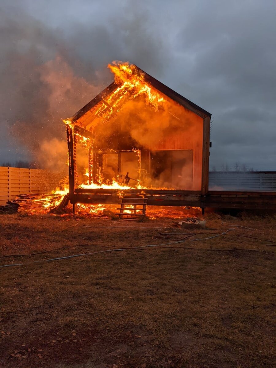 Барнхаус 6*11 м со вторым светом и лофтом.