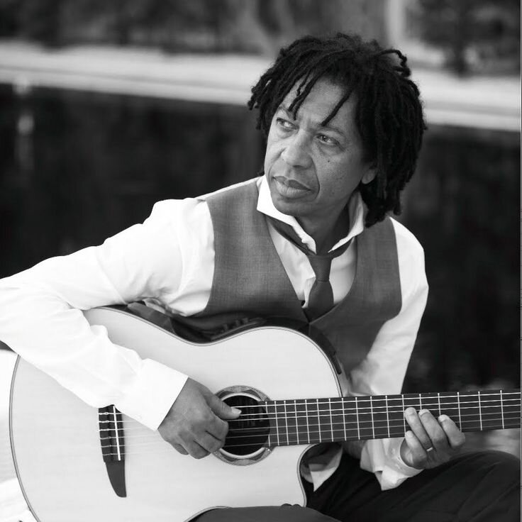 Djavan - певец, исполнитель из Бразилии.