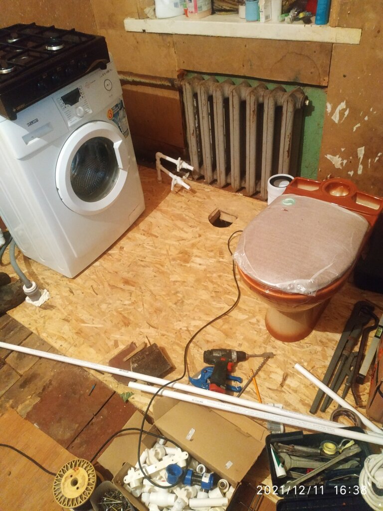 Первый этап установки унитаза