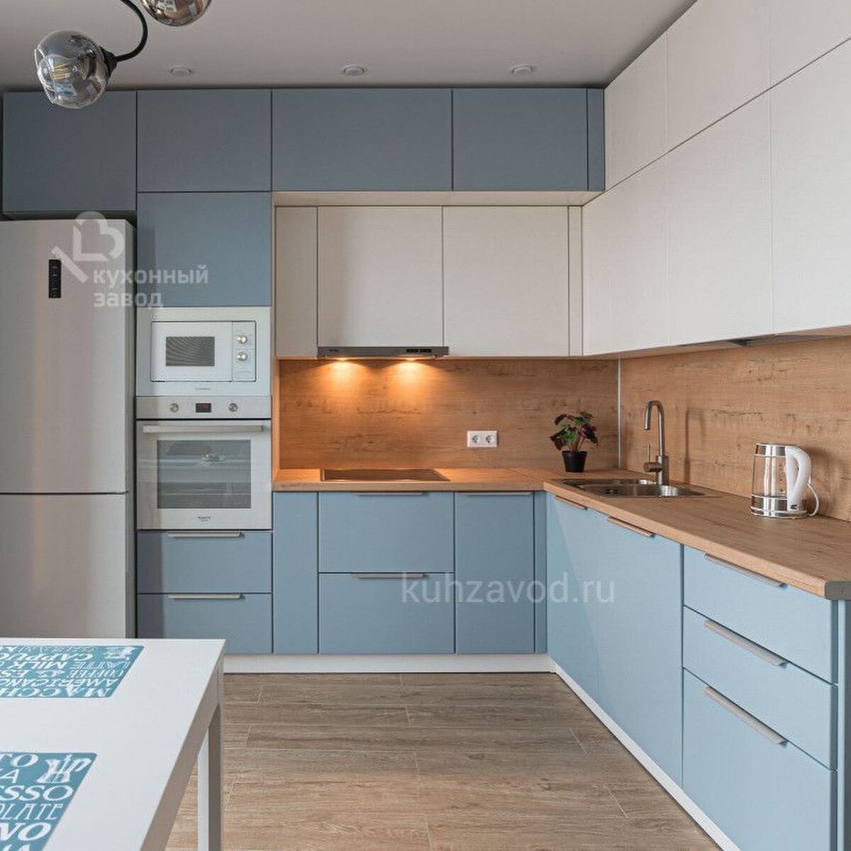 Кухня «Мартино». Стоимость с учётом скидки составляет 79 800 рублей, но можно приобрести в рассрочку или в кредит