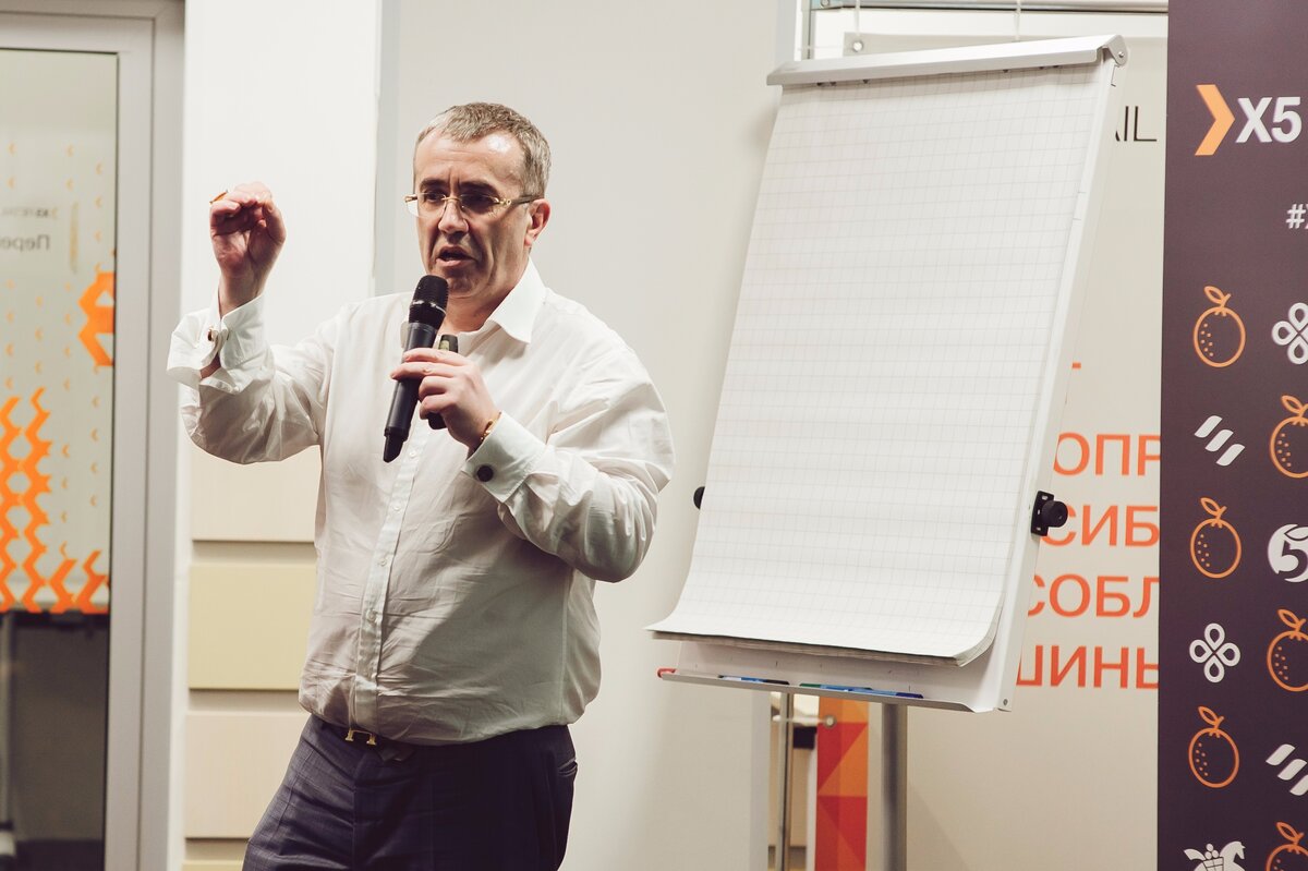 Гарретт Джонстон на «Особой среде»