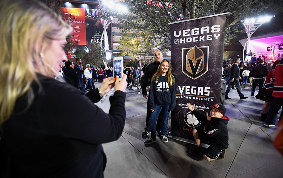 Туристы, приезжающие в Лас-Вегас, – потенциальная аудитория для билетной программы и мерчандайзинга новой команды (Фото David Becker / Zuma / TASS) 
