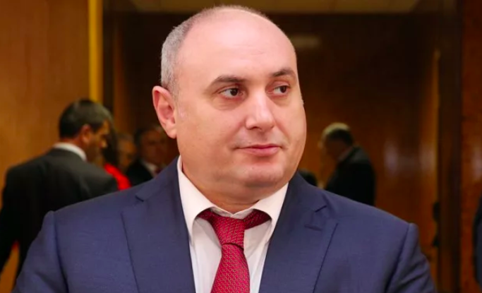 Мэра Махачкалы арестовали на 10 суток. Ему еще не предъявили обвинение.
