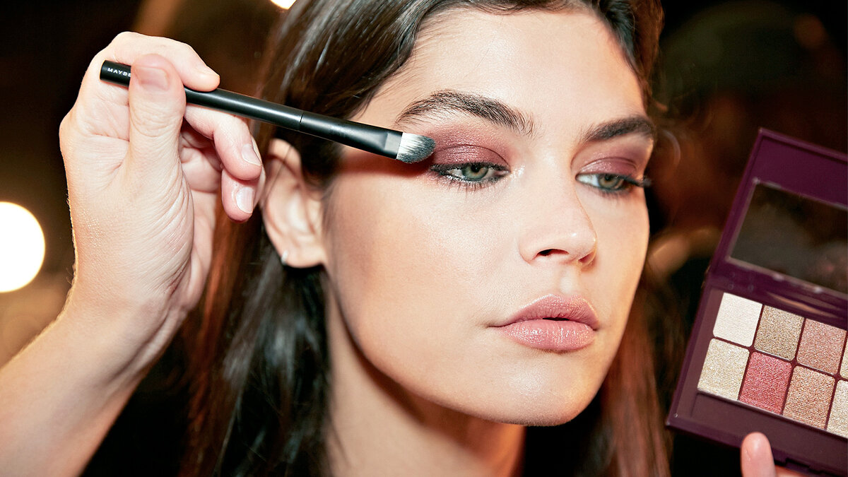 «The Burgundy Bar» — лучшие тени у Maybelline.