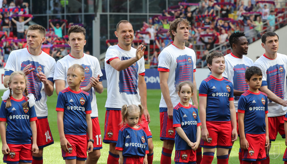 Перед матчем с Анжи. Фото: Александр Сафонов/Чемпионат