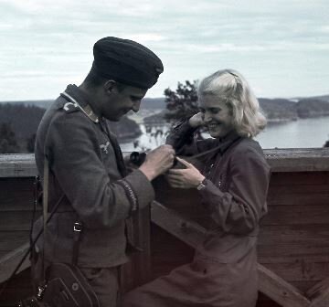 Поиск видео по запросу: немецкий офицер и шлюхи