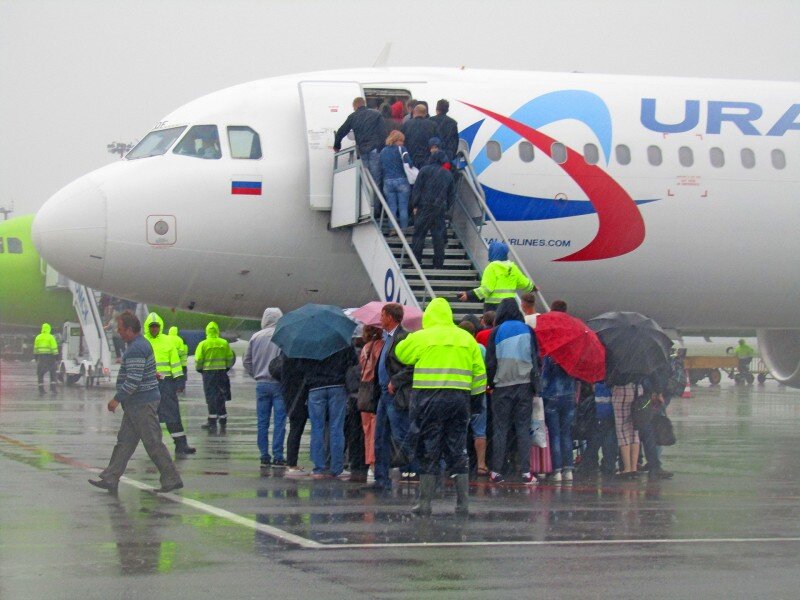 Аэрофлот s7. Омский аэропорт споттинг. Споттинг в Саранске. UTAIR ливрея.