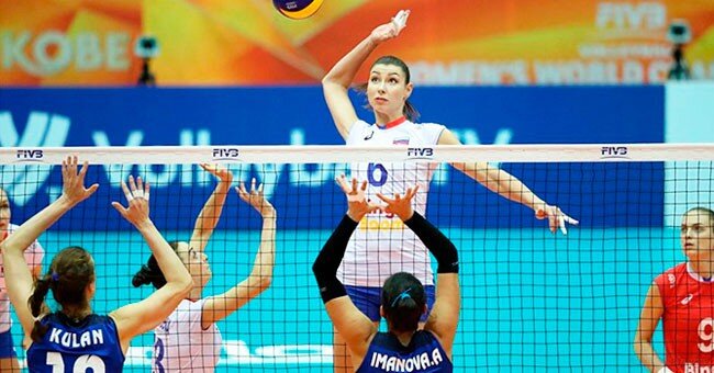  Женская сборная по волейболу одержала уже третью победу на Чемпионате мира, который проходит в Японии. На этот раз они обыграли команду Азербайджана.
