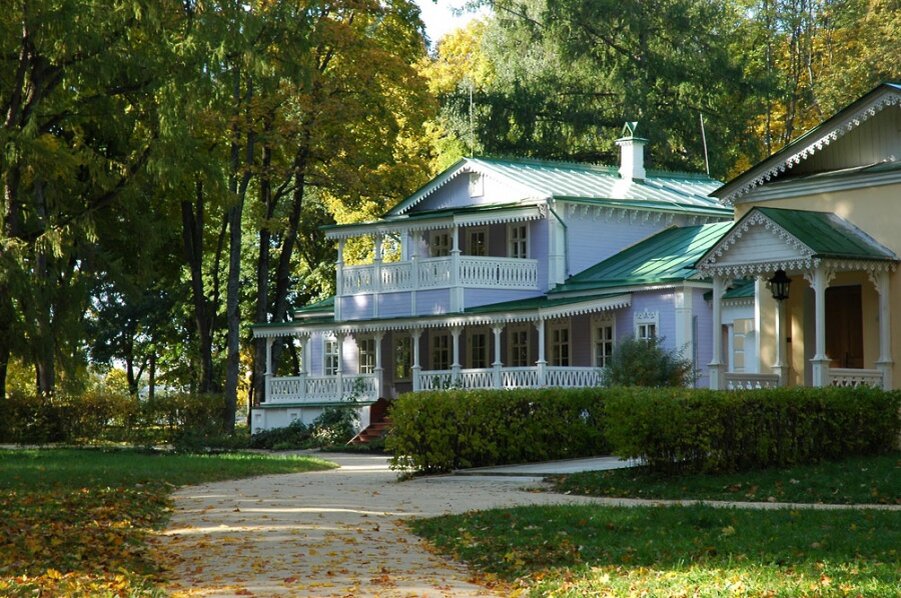 Музей-заповедник И. С. Тургенева.