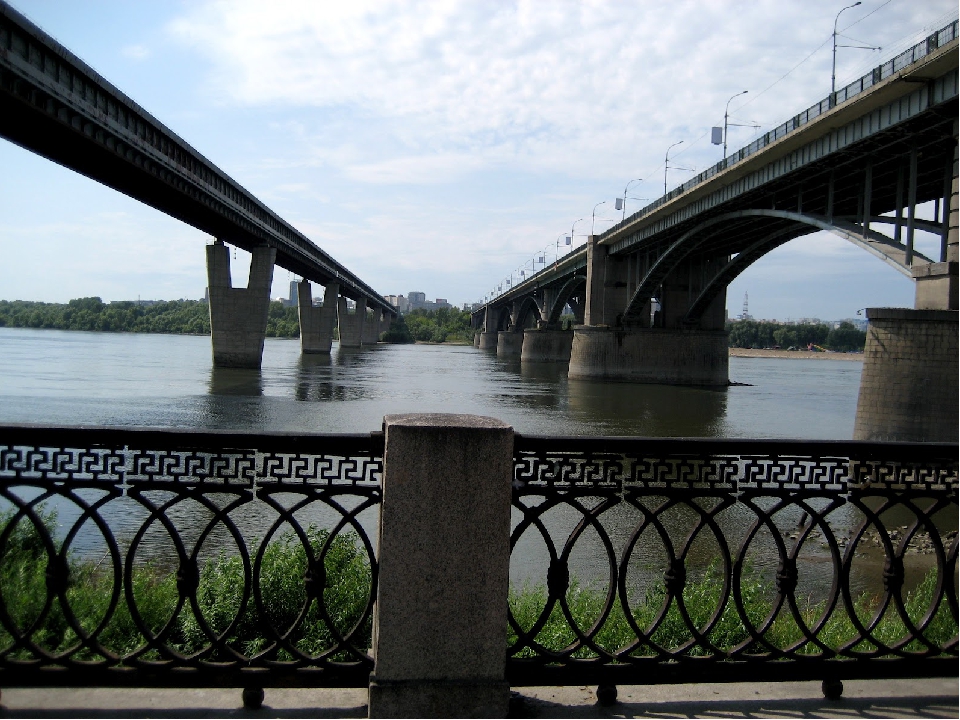 Полет под мостом чкалова