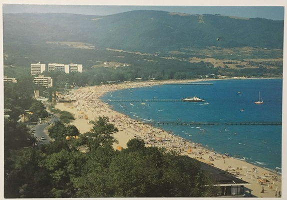 Открытка с изображением морского курорта на черноморском побережье,
"Слънчев бряг" Болгария, начало 90-х.