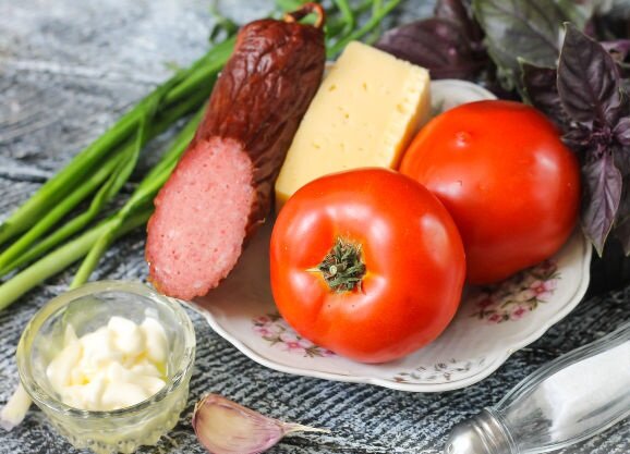 Курица с помидорами и сыром / рецепт с французской горчицей
