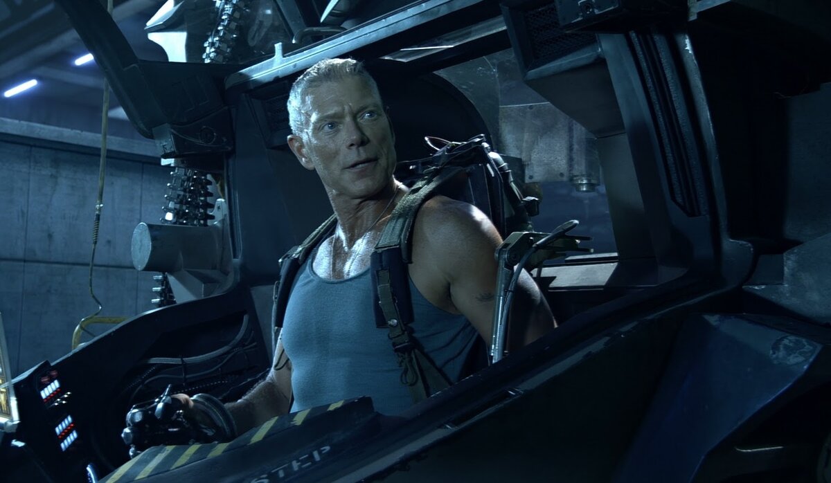 Полковник Куоритч - главный антагонист первой и выходящей второй части фильма