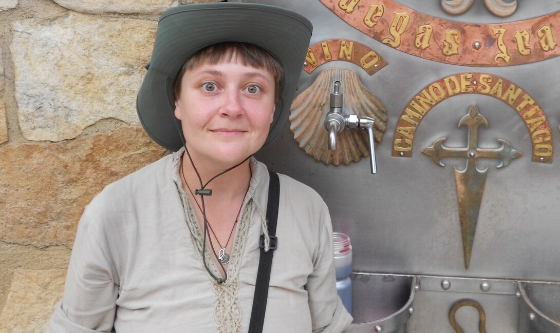 Антон где-то в Европе, в дороге, в паломничестве.