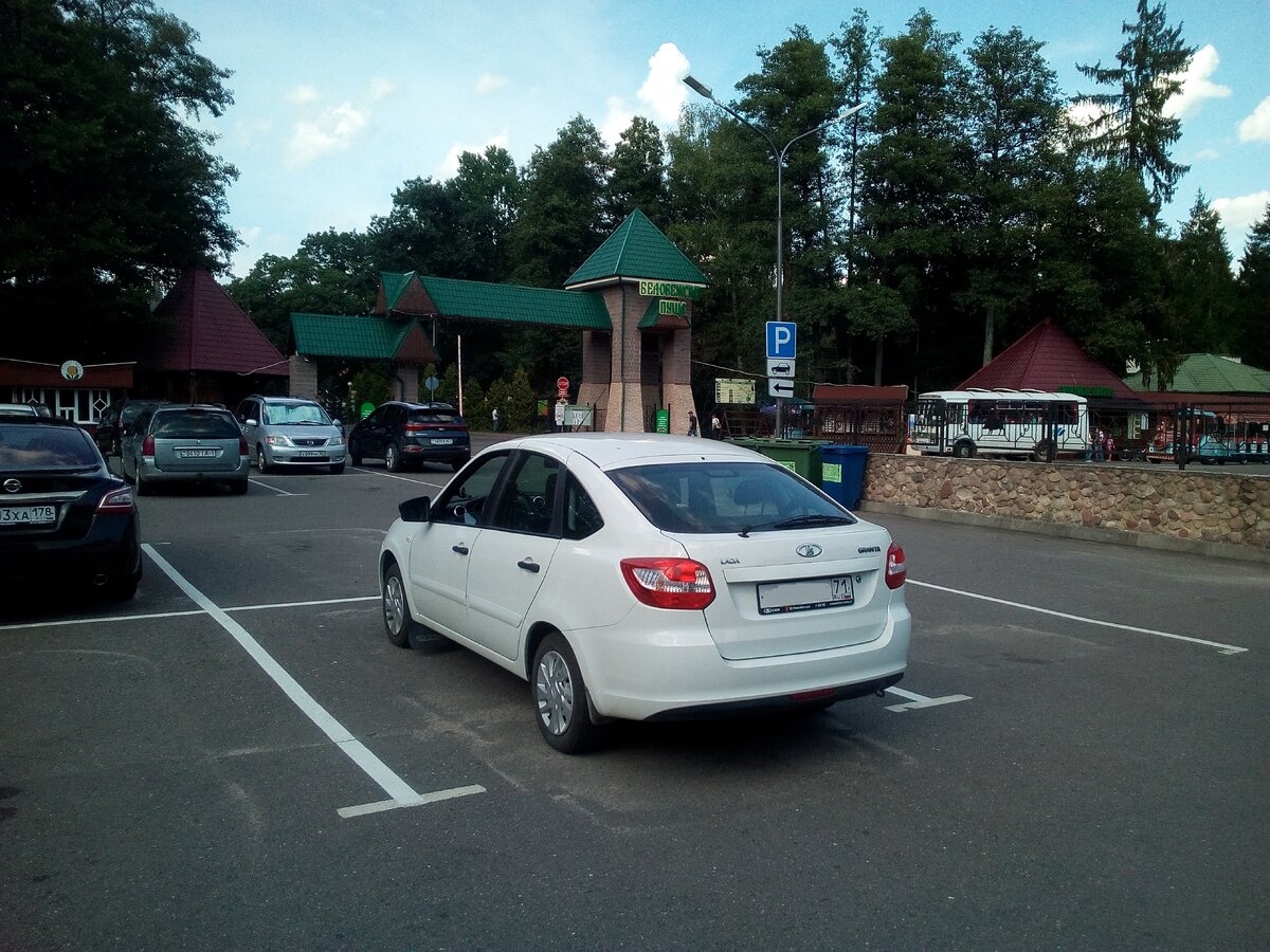 Въезд в белоруссию на автомобиле. Машины в Белоруссии. Въезд в Беларусь на авто. Поездка в Белоруссию на машине. Красивые места в Белоруссии поездка на машине.