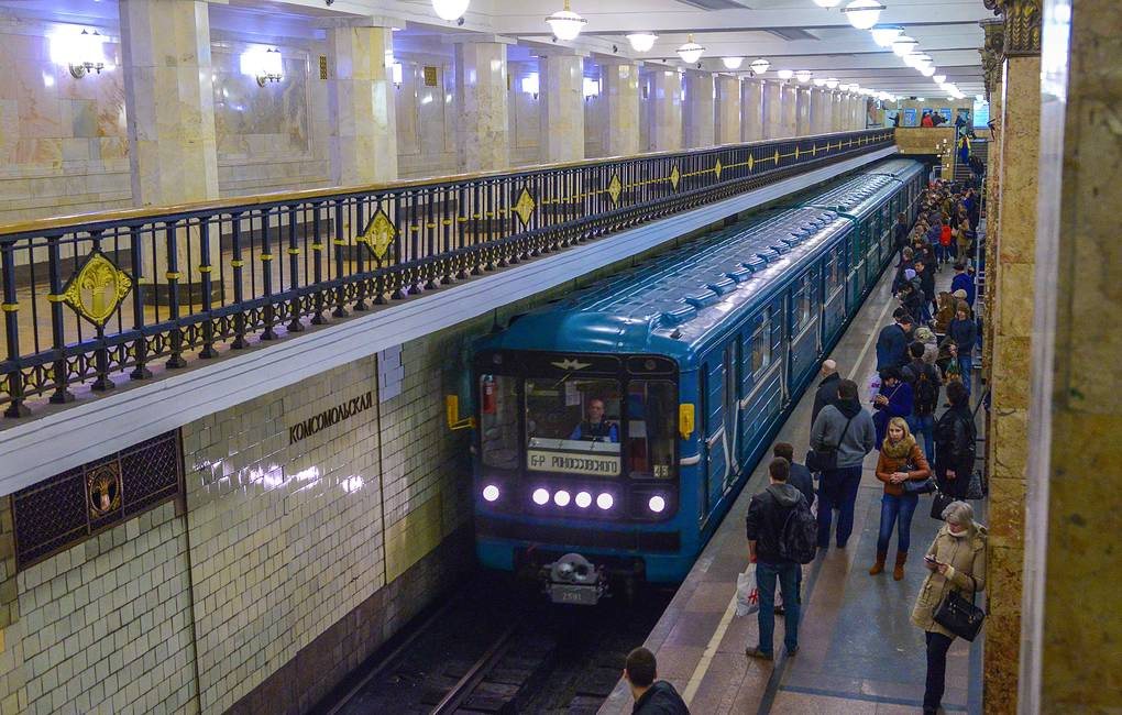 Сколько едет поезд в метро