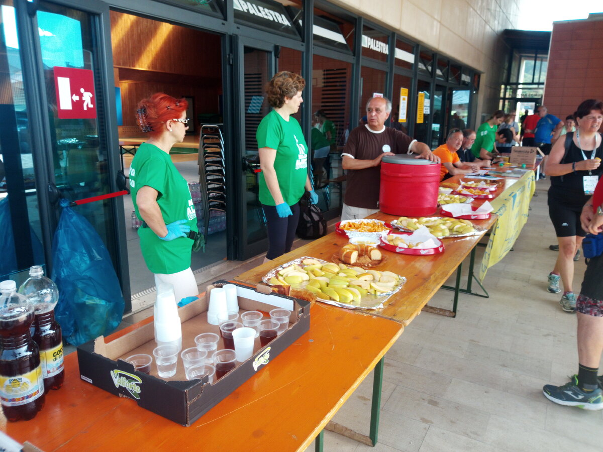 буфет на старте в Алонте