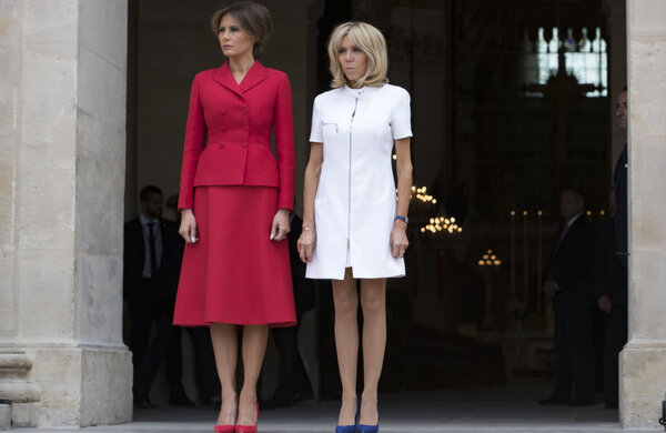 Революция стиля Брижит Макрон. Первая леди Франции стала одеваться не хуже Мелании Трамп