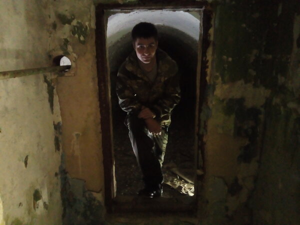 Нашли личные вещи солдата в заброшенном бункере ПВО