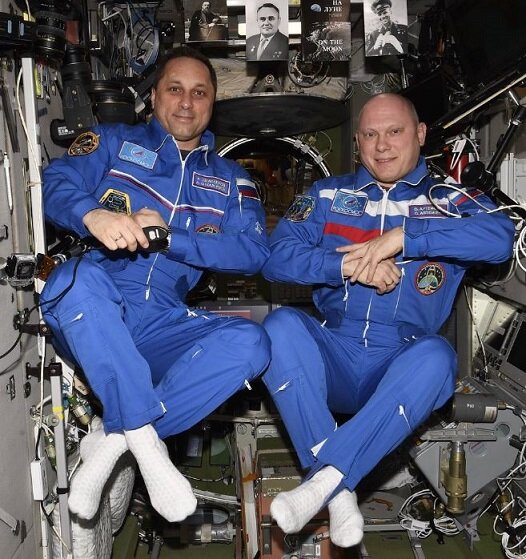 Белые носочки демонстрируют Антон Шкаплеров и Олег Артемьев