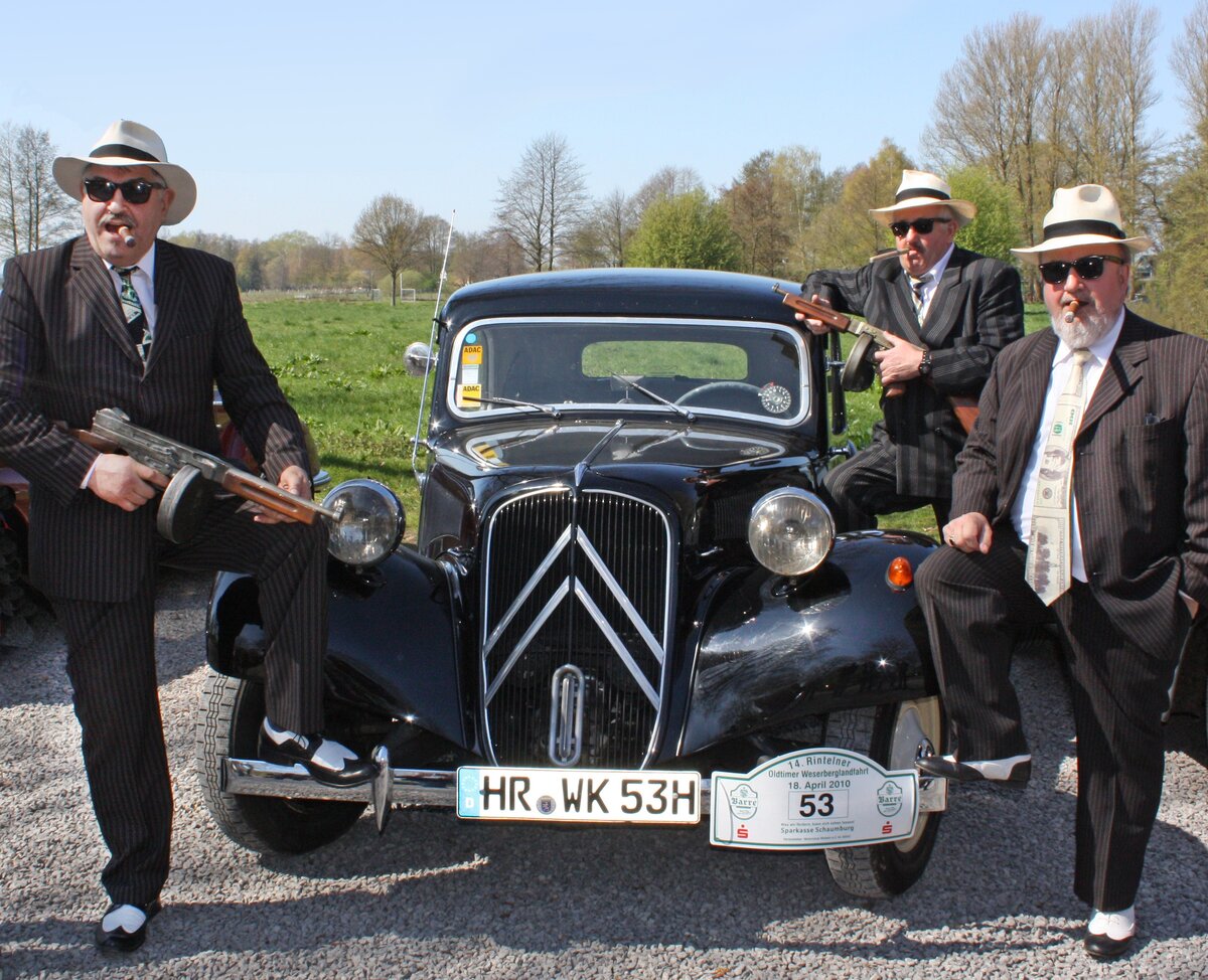 https://get.pxhere.com/photo/car-vehicle-classic-car-motor-vehicle-vintage-car-sedan-oldtimer-citroen-antique-car-mafia-land-vehicle-touring-car-automobile-make-luxury-vehicle-490183.jpg