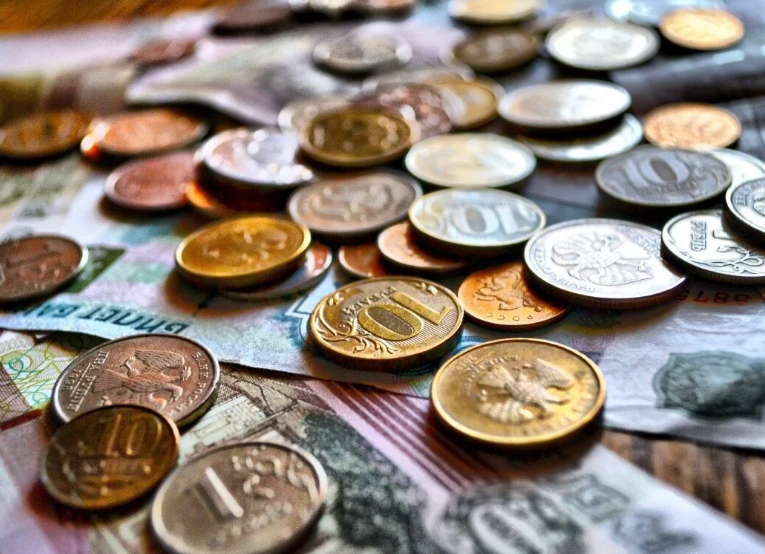 Деньги (пусть слегка деревянные)