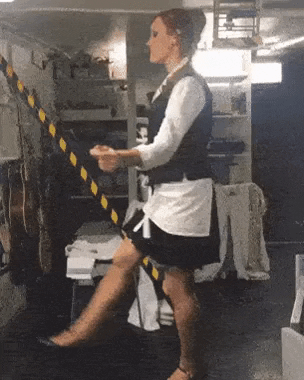 Не танцуйте в помещении с низкими потолками)