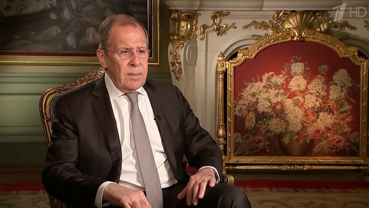 Глава российского МИД С.Лавров в интервью комментирует ситуацию в Белоруссии.