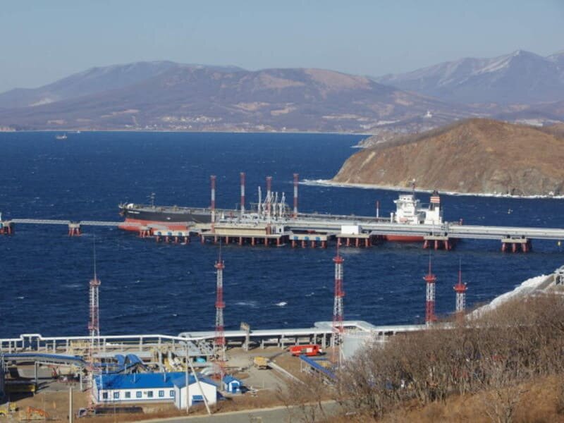 Почему упала транснефть. Транснефть вышки.