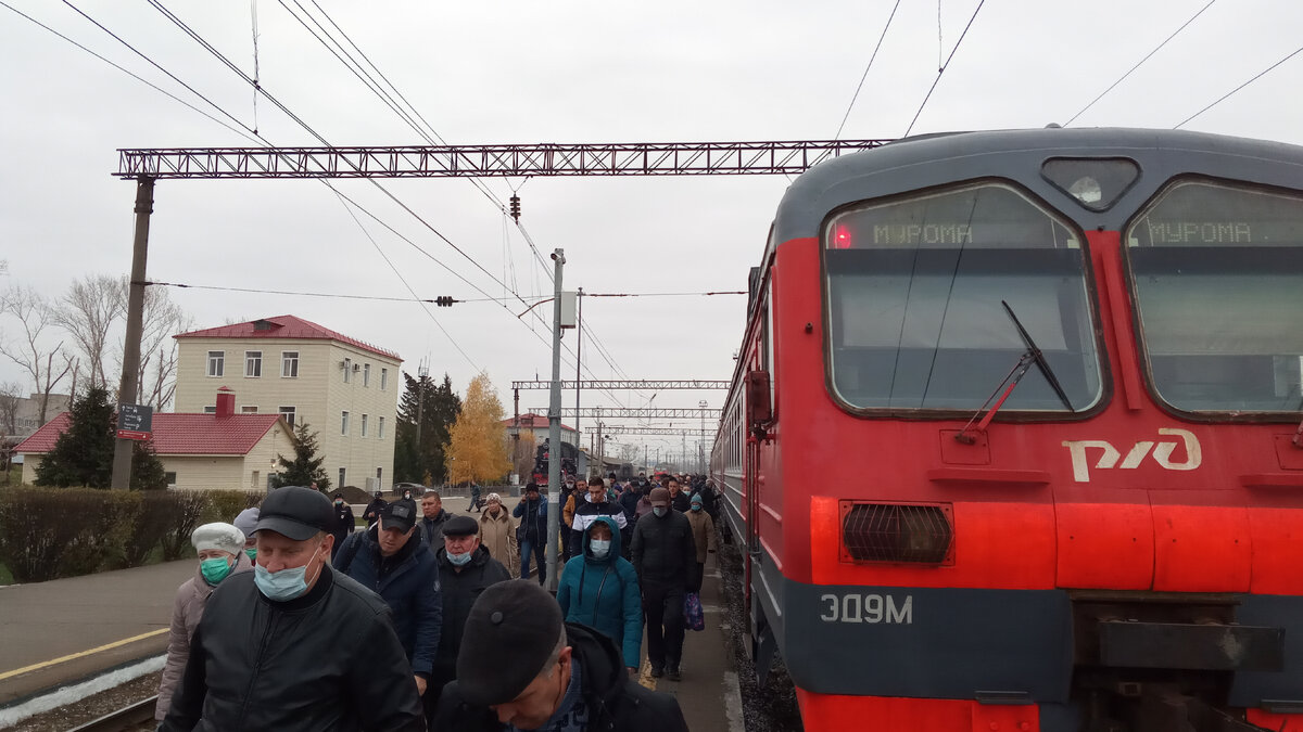 пригородные электропоезда москвы. пригородные электропоезда москвы. пригородные электропоезда москвы. пригородный поезд м тппк ласточка. пригородные электрички.