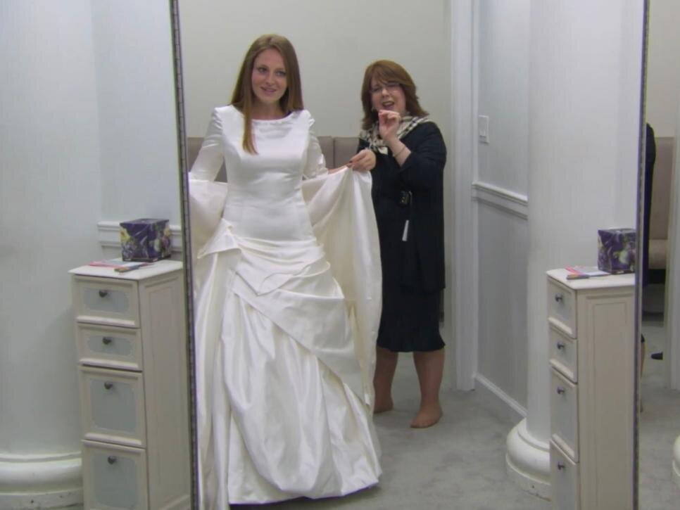 Одновременно скромное и роскошное платье