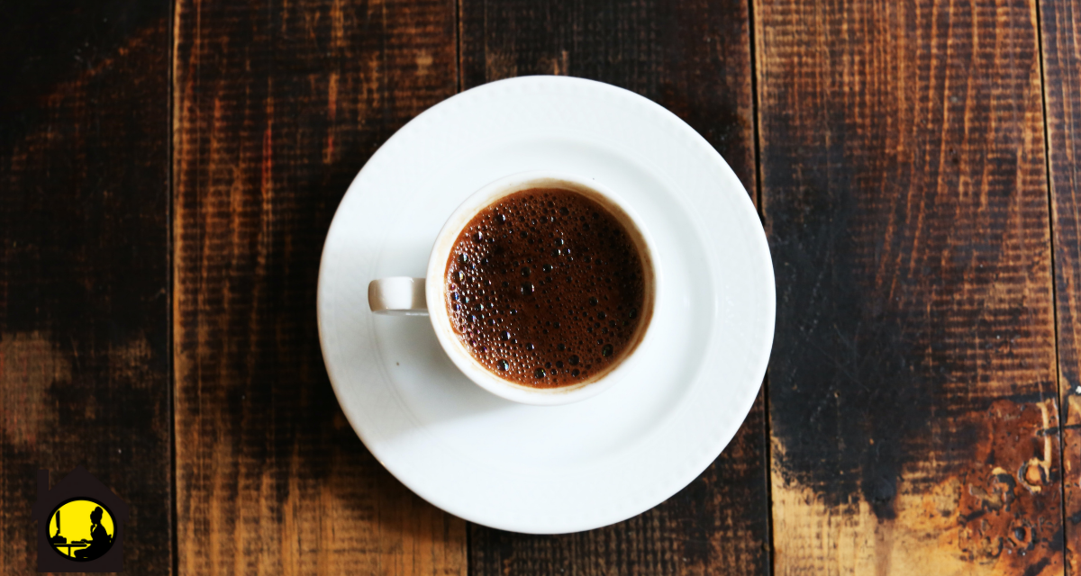 Гадание на кофейной гуще - самая частая ассоциация, которая приходит на ум, когда мы слышим слово «гадание».-2