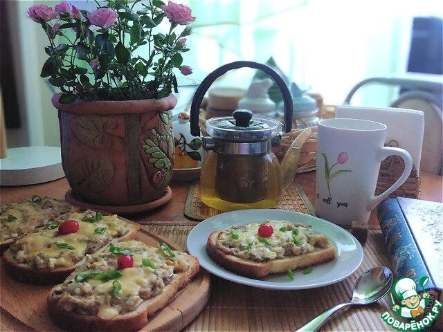     Горячие бутерброды с сардиной