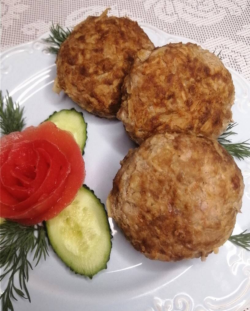 Биточки мясные с квашеной капустой и кускусом | Овкусе.ру - Ежедневная  готовка в радость! Пошаговые рецепты с фото | Дзен