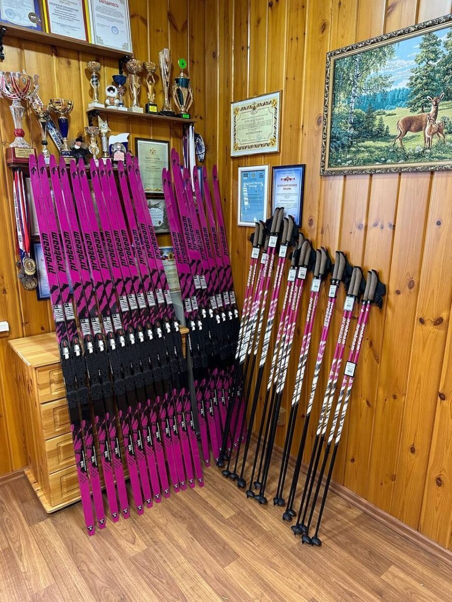     Лыжи Proteam в Рязани бесплатно получила Рязанская федерация биатлона.