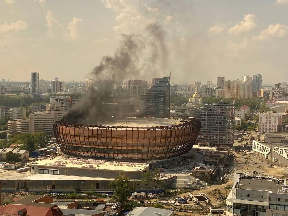   Ледовая арена в Екатеринбурге© Фото : Пресс-служба МЧС РФ