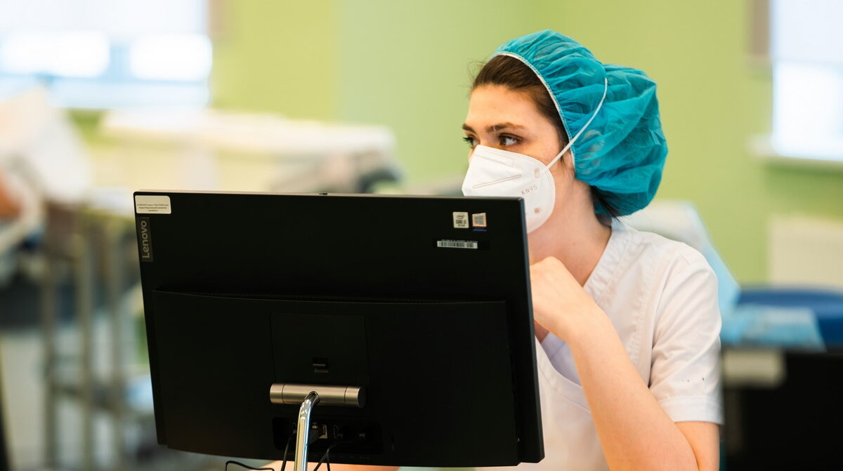    В Югре вводят масочный режим в медицинских организациях