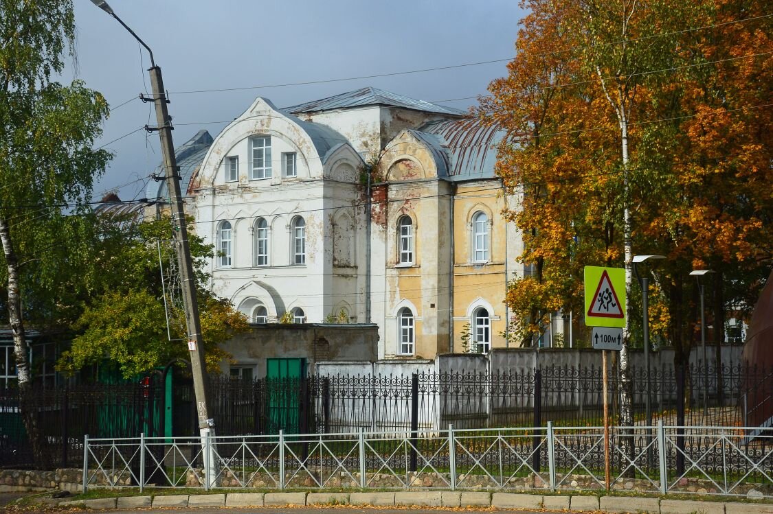 Страницы истории Иоанно-Богословского храма в Бежецке. Как прадед писателя  Шишкова порядил крепостного крестьянина новую церковь построить. | Бежецкая  старина | Дзен