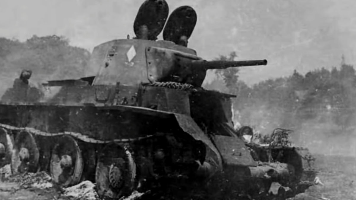 Бт 7 военные фото "Мое везение кончилось. Наш танк подбили, механик-водитель погиб, а мы оказались