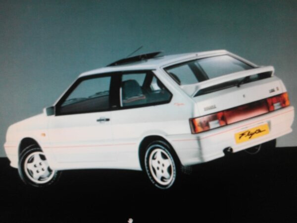 Советский автомобиль ВАЗ-2108 экспортный вариант
