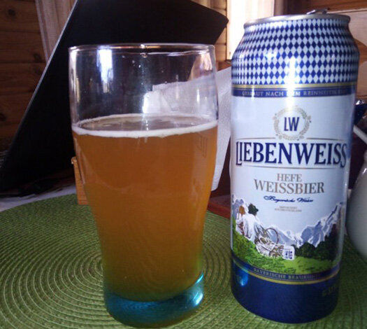 «Liebenweiss Hefe Weissbier» в стакане. Фото автора