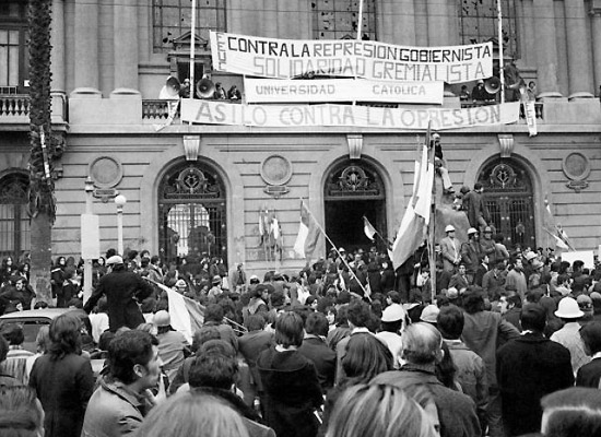 Демонстрация против Альенде