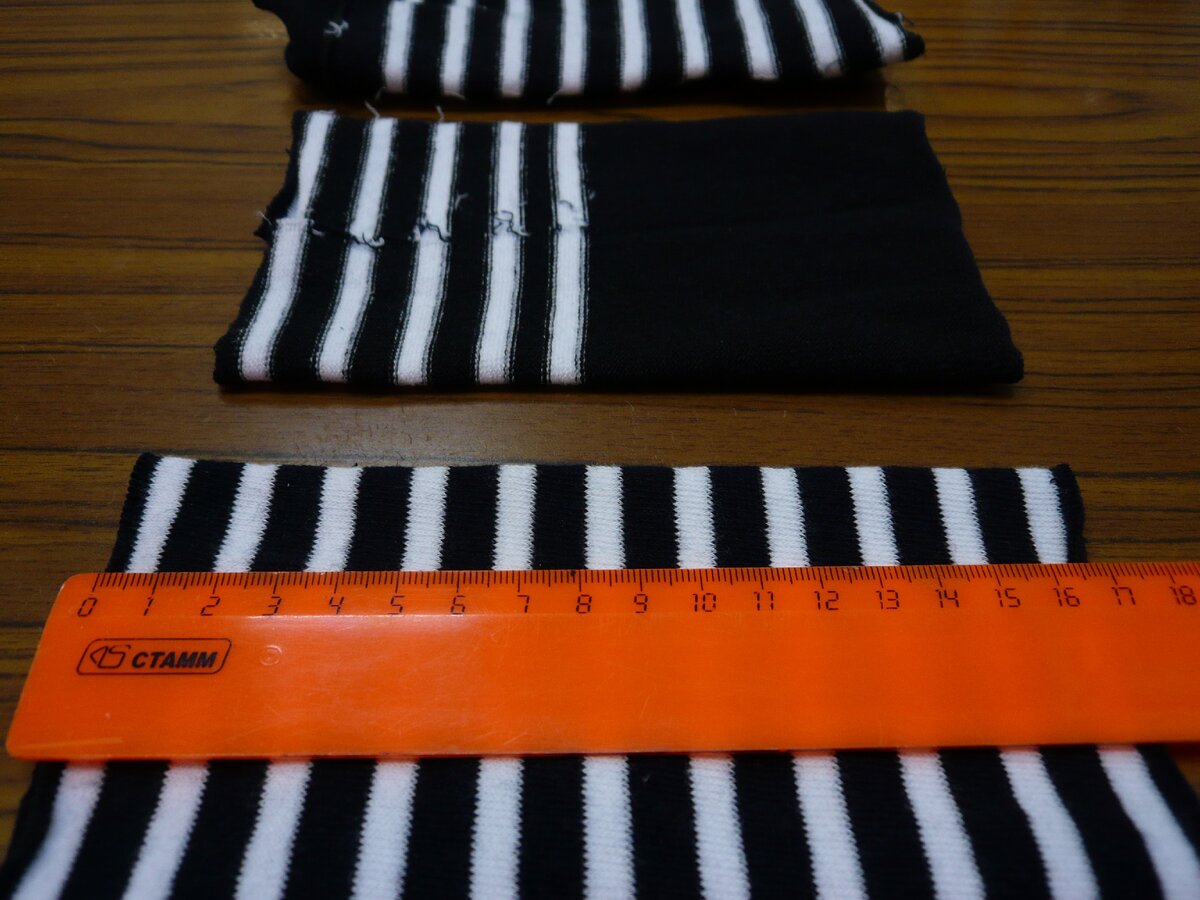 Отрезаем трубу, около 17 см. Можно с пяткой